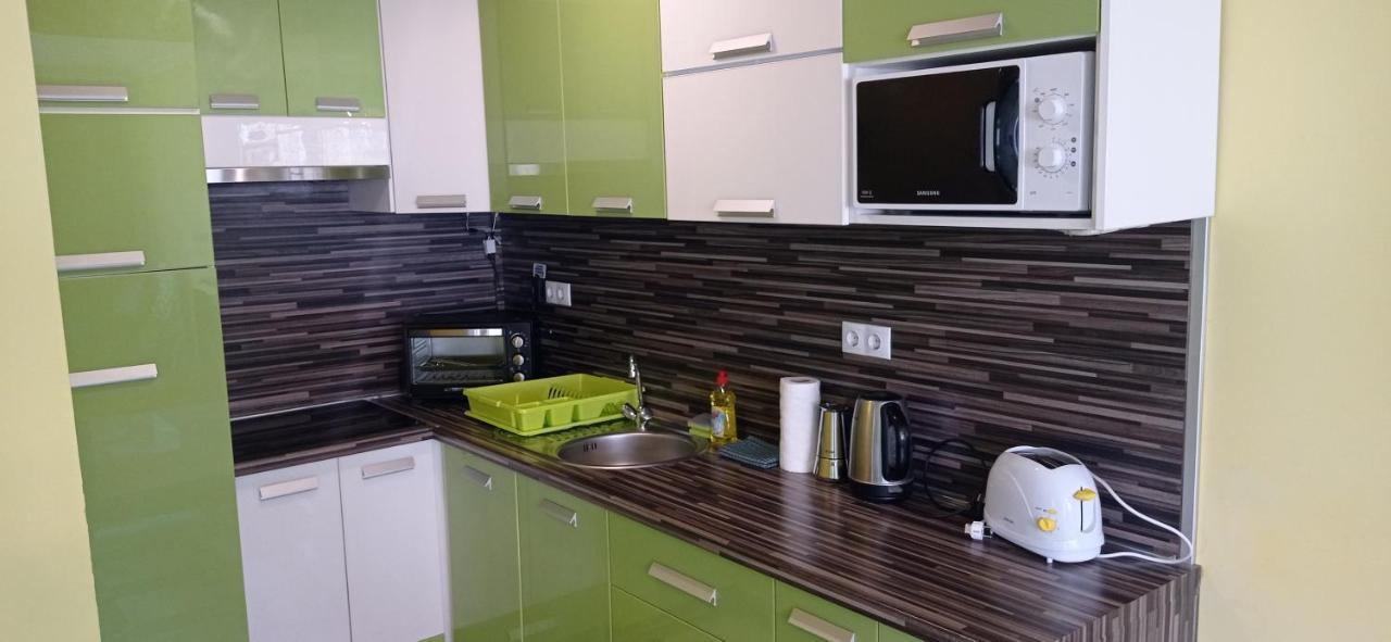 Aqua-Vital Premium Apartmanok ไฮจ์ดุสโซบอสโล ภายนอก รูปภาพ